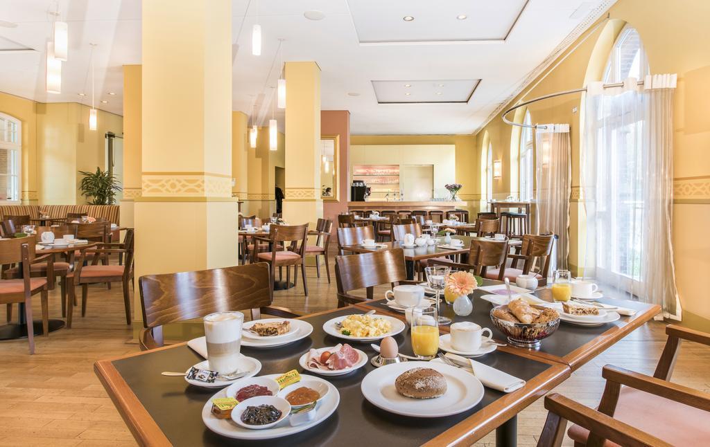 Collegium Leoninum Hotel Bonn Bagian luar foto