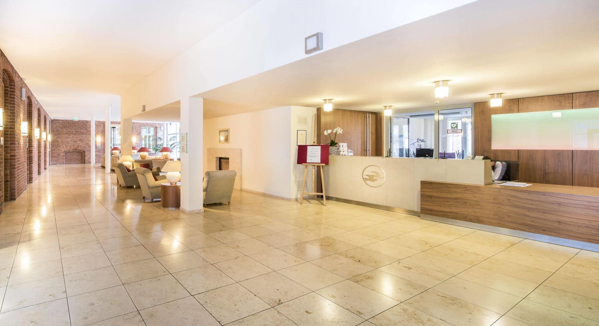 Collegium Leoninum Hotel Bonn Bagian luar foto